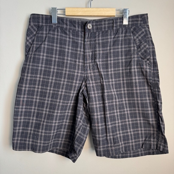 Lululemon‎ Men's 36 Plaid Casual Shorts Gray Walking Skateboard Beach Festival - Picture 1 of 15